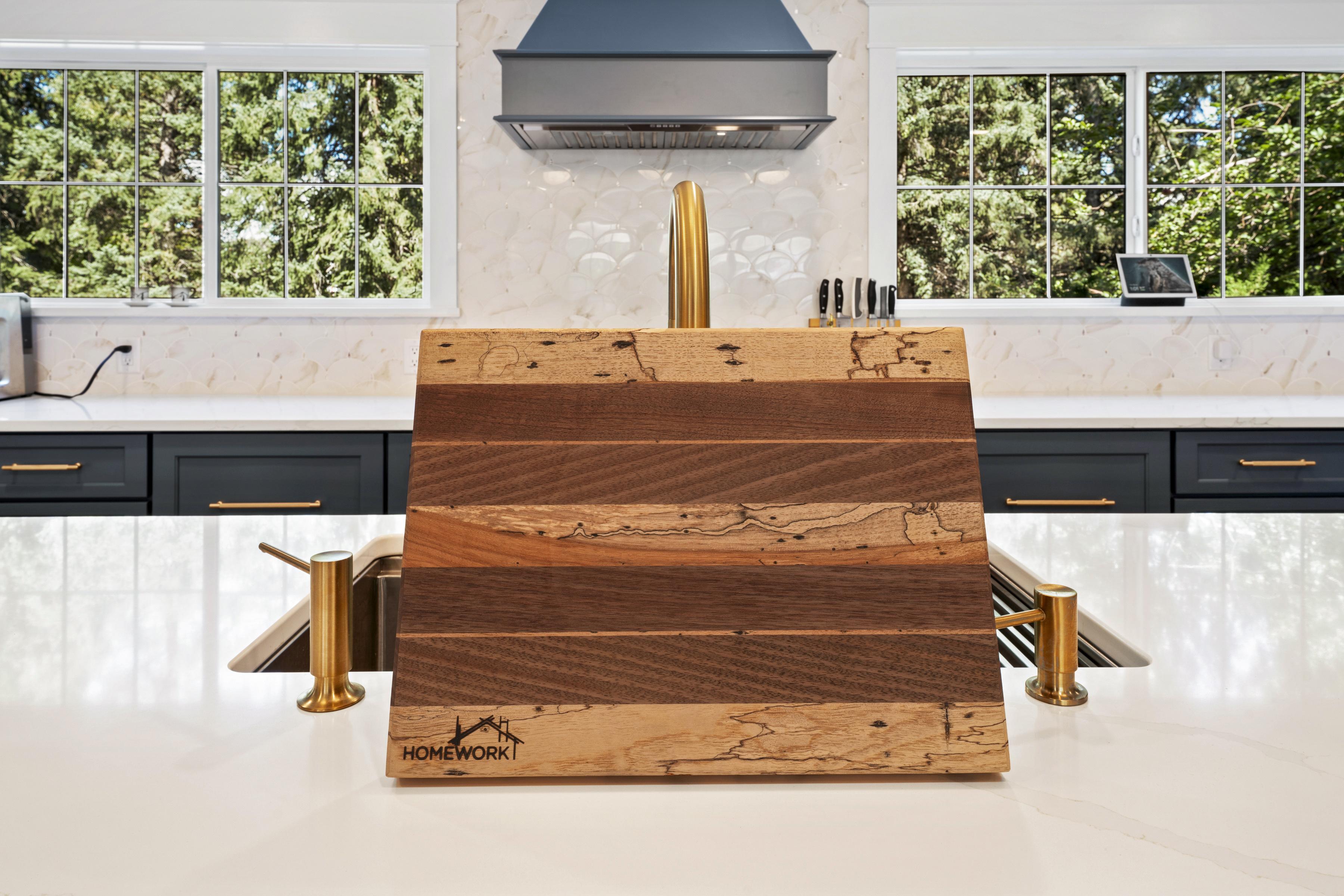 Windsor Kitchen modern faucet and sink fixtures